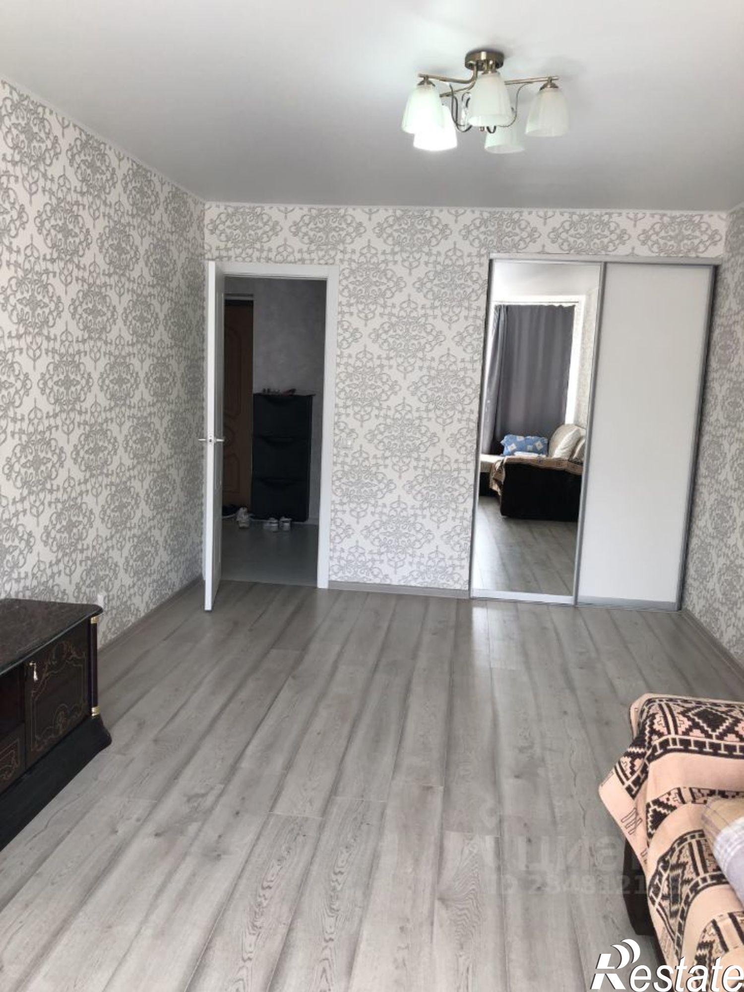 Сдать квартиру за 28 000 рублей на улица Петрова, 31