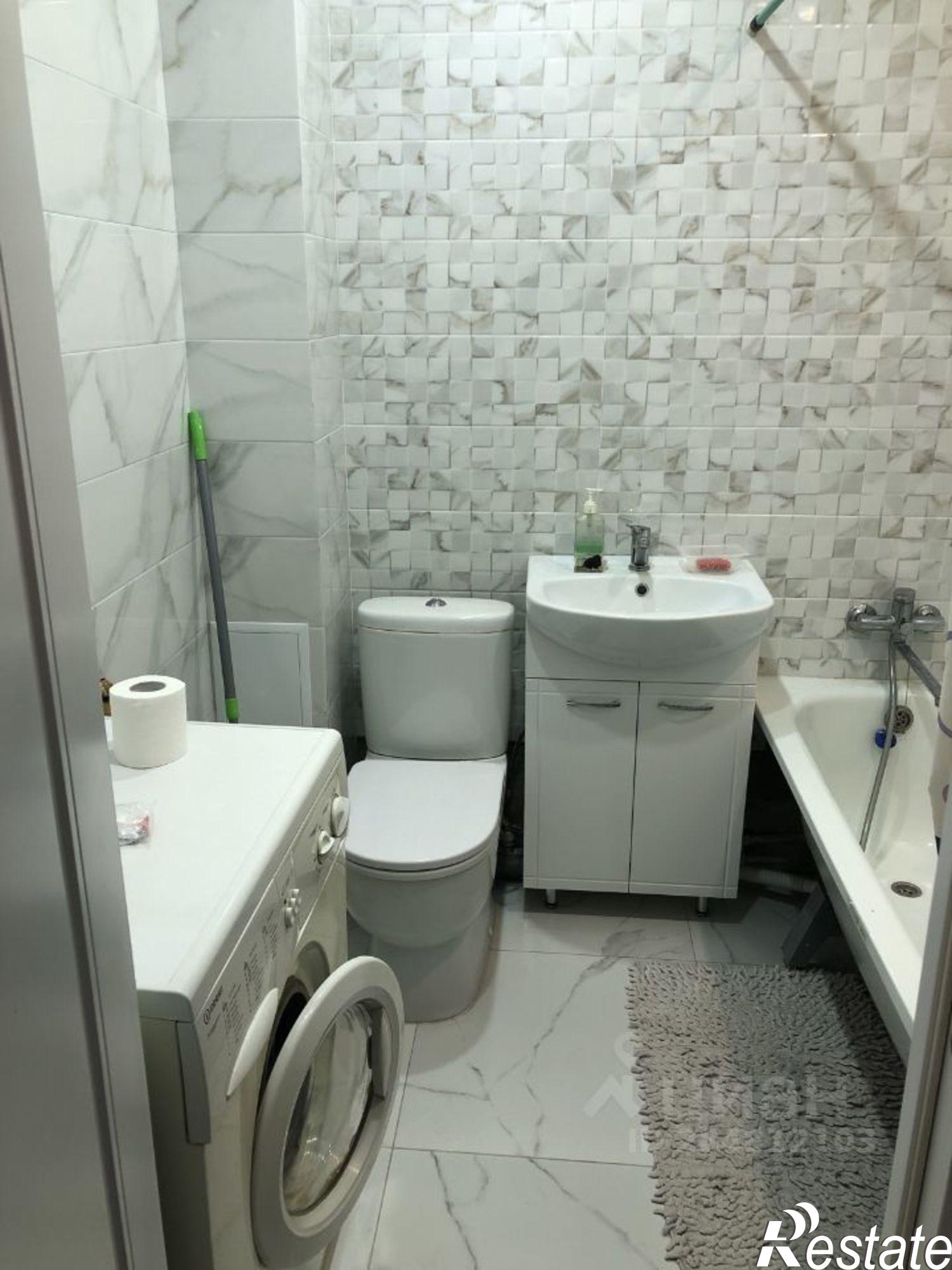 Сдать квартиру за 28 000 рублей на улица Петрова, 31