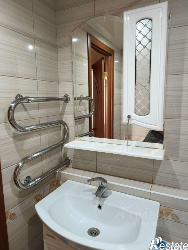 3-комн квартира ул Героев Сталинградской битвы, 26,  д. 26