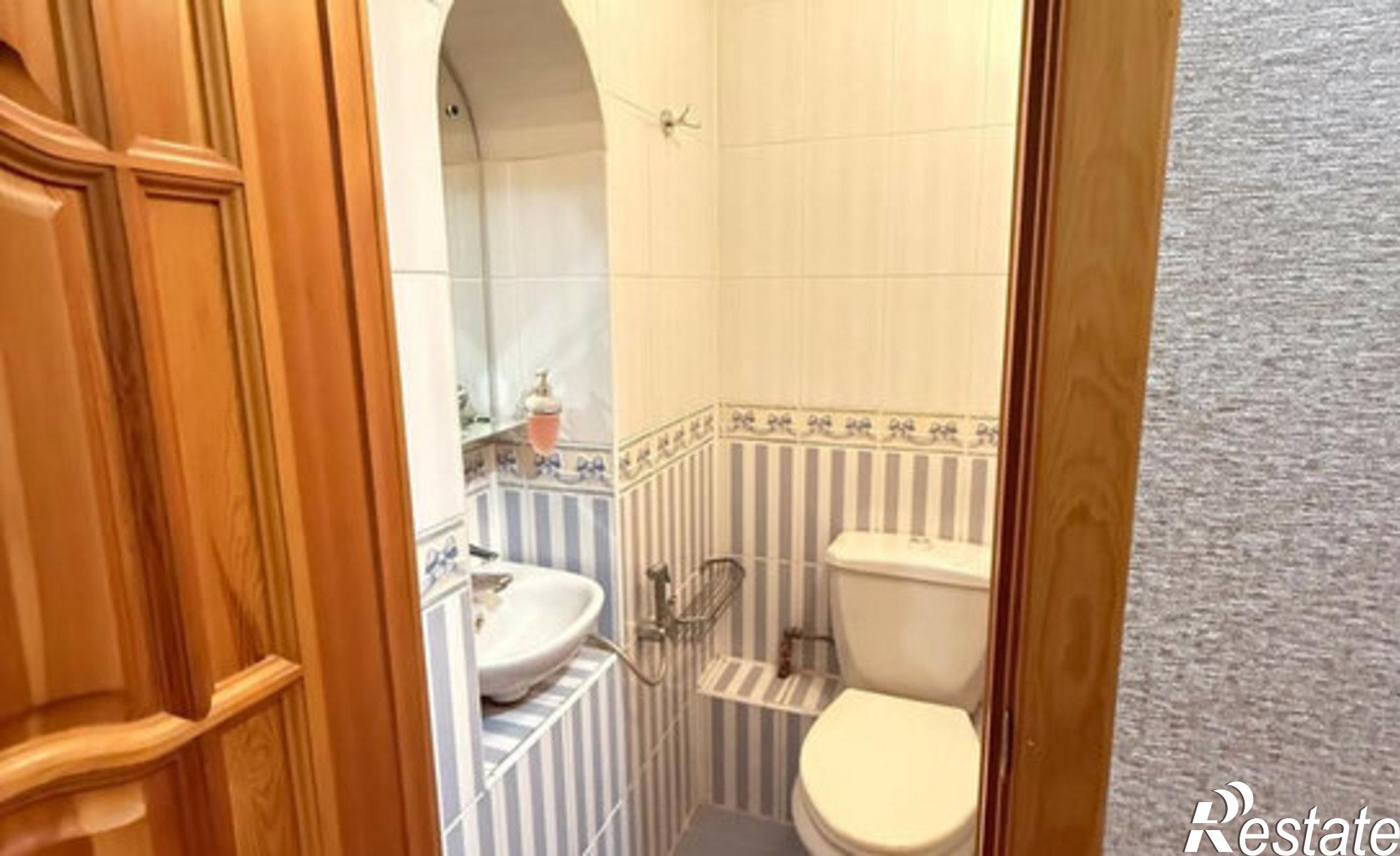 Купить квартиру за 10 000 000 рублей на Ленинский проспект, 53А