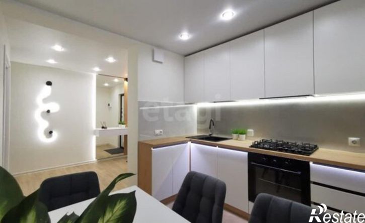 3-комн квартира ул Петрова, 18,  д. 18