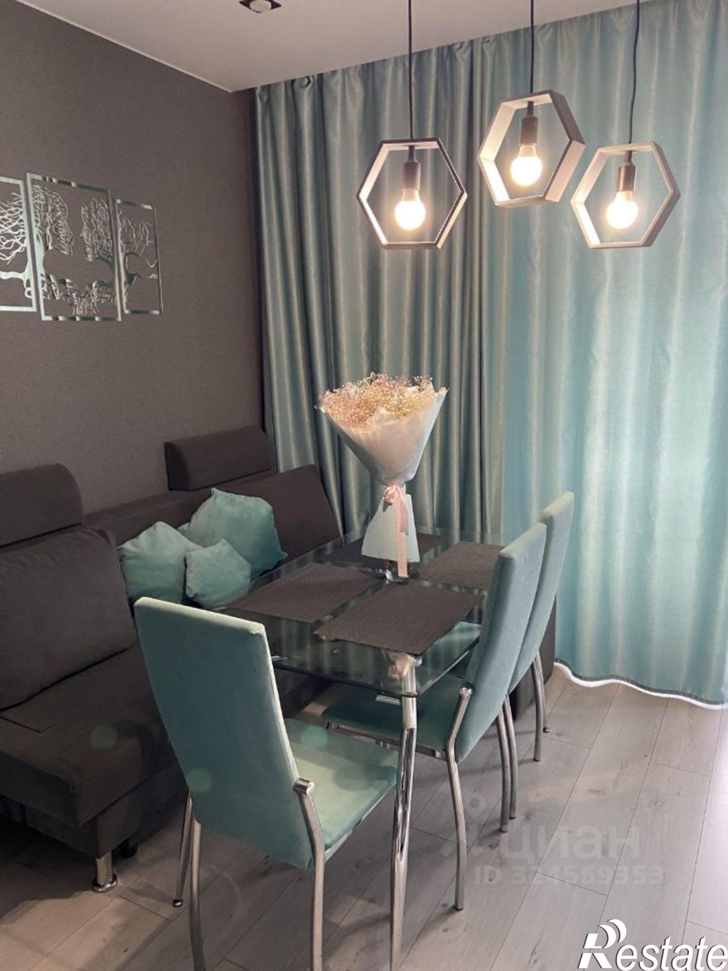 Сдать квартиру за 50 000 рублей на б-р Чавайна, 20