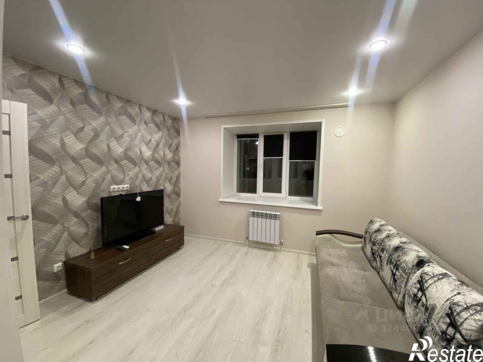 Сдать квартиру за 25 000 рублей на улица Панфилова, 33Б/2