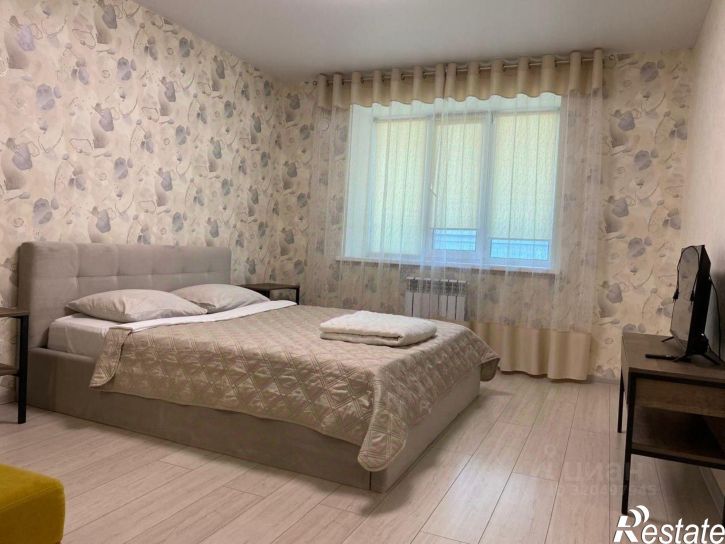 1-комн квартира улица Марка Евтюхина, 8,  д. 8