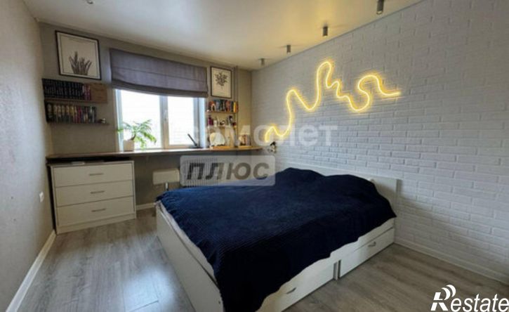 3-комн квартира ул Эшкинина, 22,  д. 22