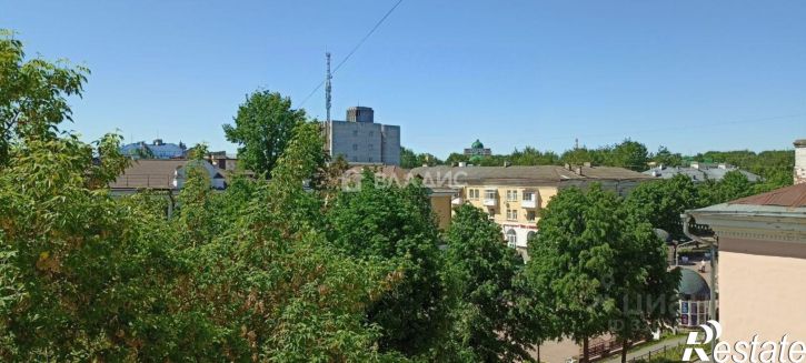 2-комн квартира б-р Чавайна, 32,  д. 32
