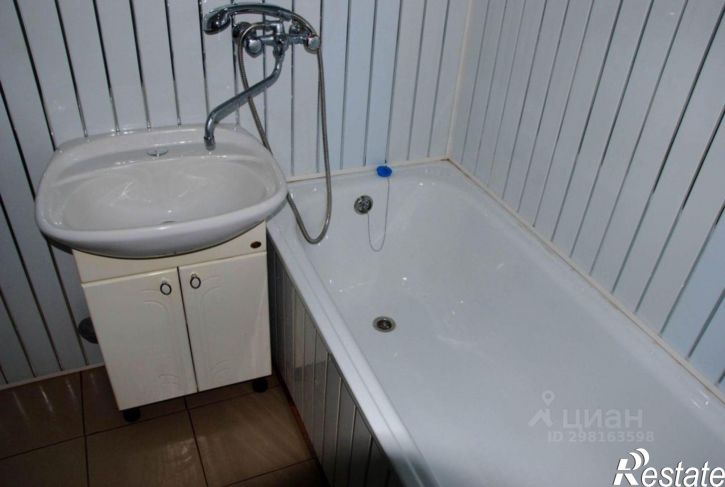 2-комн квартира ул 8 Марта, 47,  д. 47