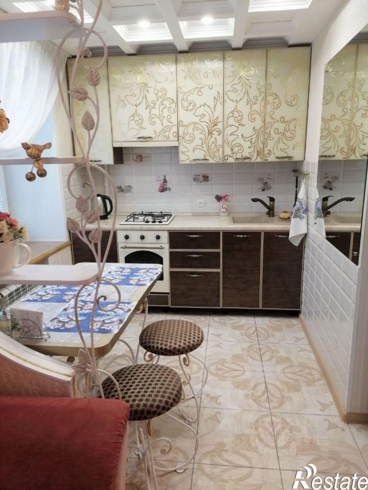 3-комн квартира б-р Чавайна, 45,  д. 45