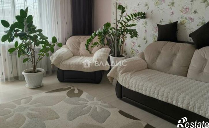 3-комн квартира улица Петрова, 17,  д. 17
