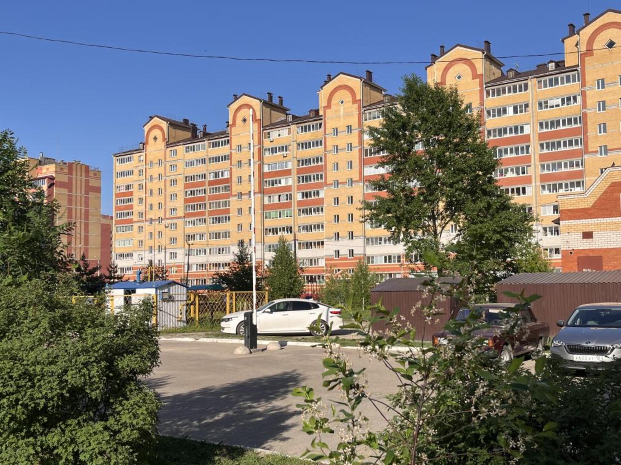 Купить квартиру за 7 700 000 рублей на Петрова, 27
