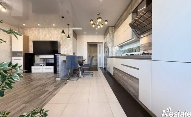 4-комн квартира ул Воинов-интернационалистов, 32,  д. 32