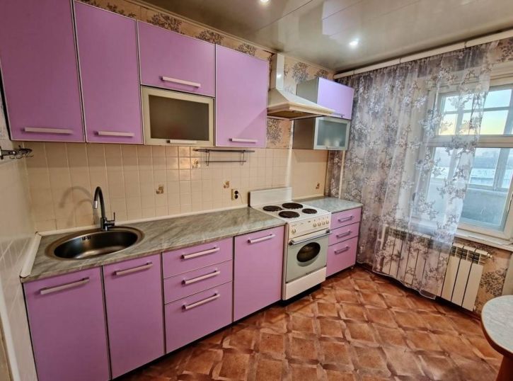 3-комн квартира Воинов-интернационалистов, 19