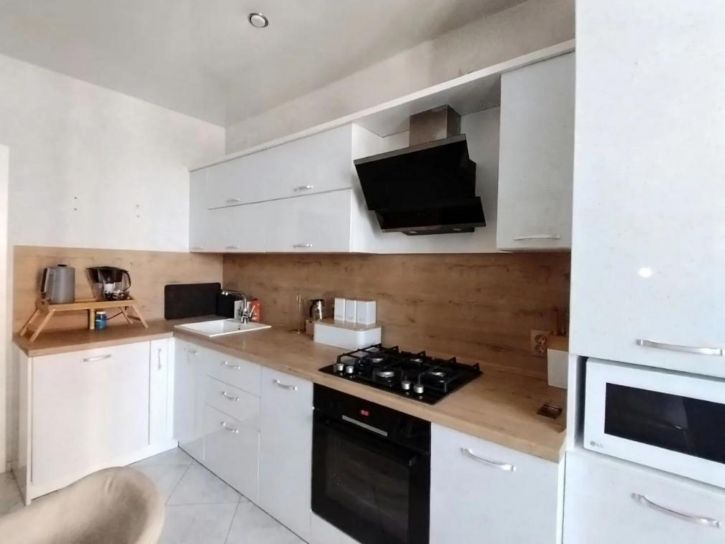 2-комн квартира Ураева б-р, 4