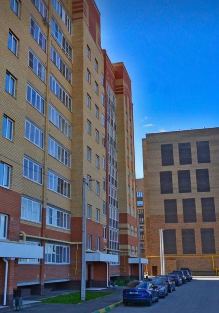 2-комн квартира Ураева б-р, 4