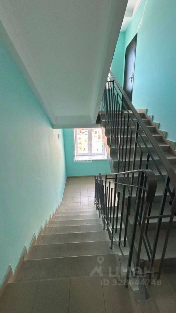 1-комн квартира Ураева б-р, 4