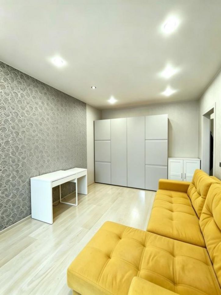 1-комн квартира Ураева б-р, 4
