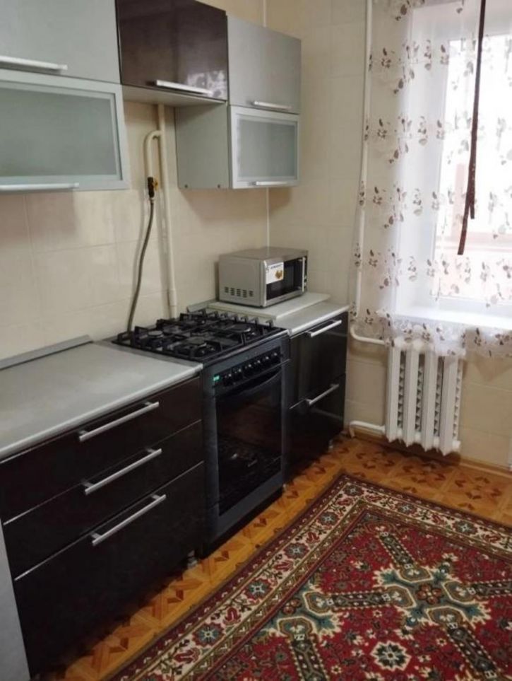 3-комн квартира Молодежная, 8
