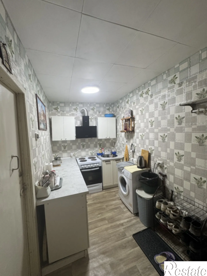 Комната Луначарского, 83
