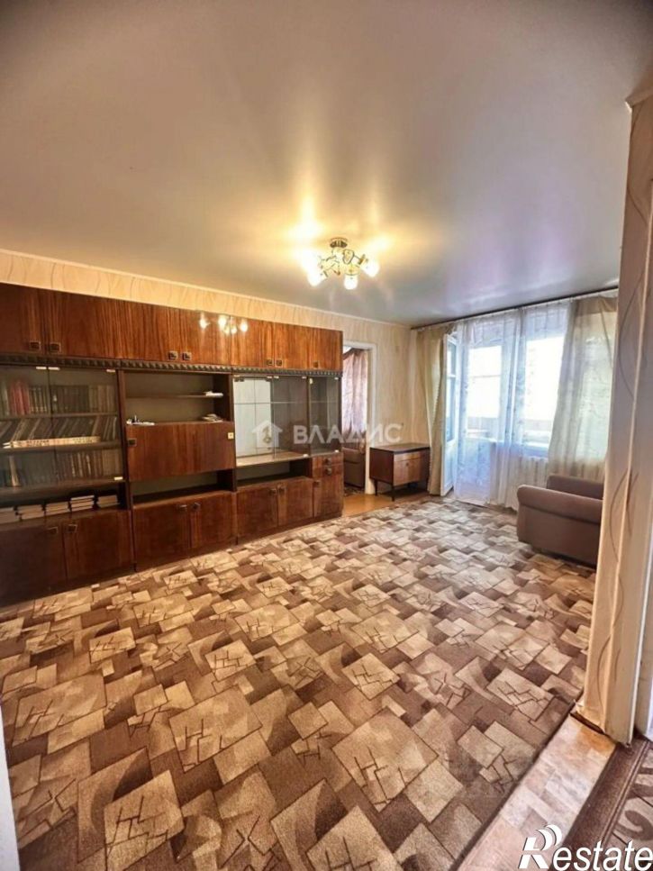 2-комн квартира пр-кт Гагарина, 13,  д. 13