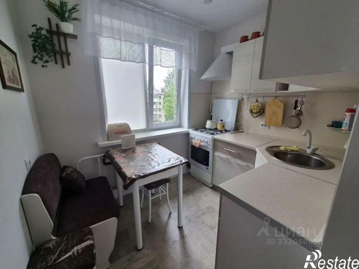 3-комн квартира ул Строителей, 9,  д. 9