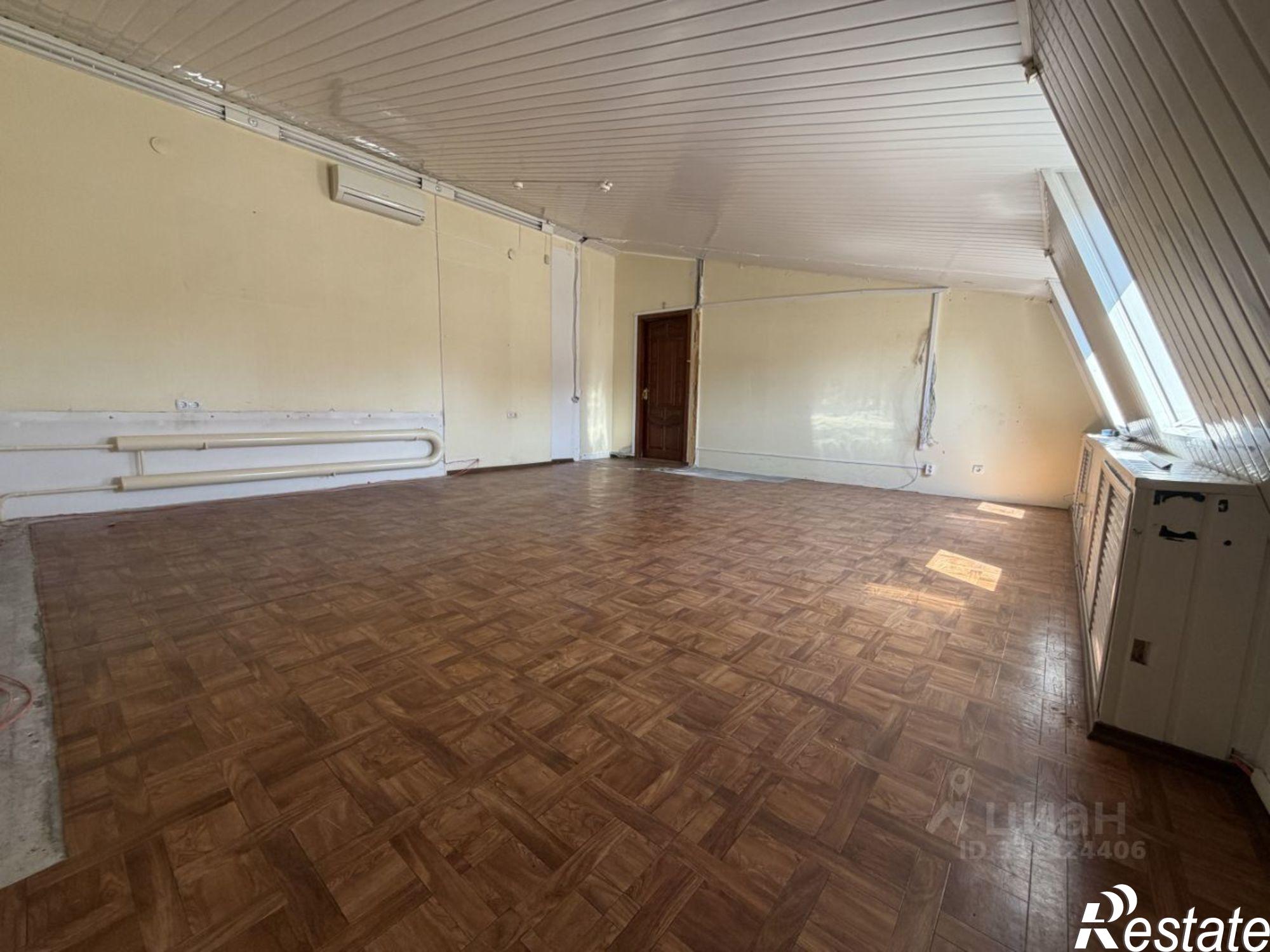 Купить ОСЗ, отдельно стоящее здание за 29 967 400 рублей на ул Кирова, 9А