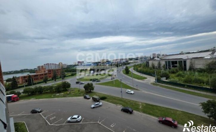4-комн квартира ул Эшкинина, 2,  д. 2