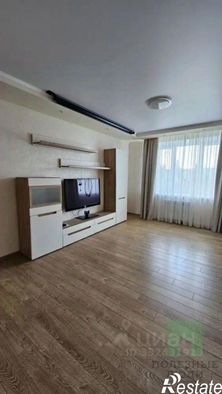 3-комн квартира Воскресенский пр-кт, 13а,  д. 13а