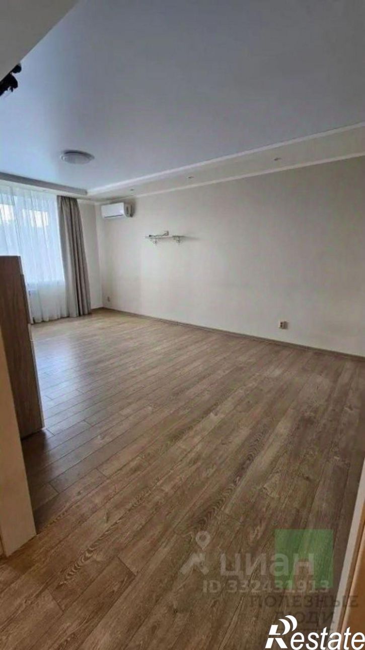 3-комн квартира Воскресенский пр-кт, 13а,  д. 13а