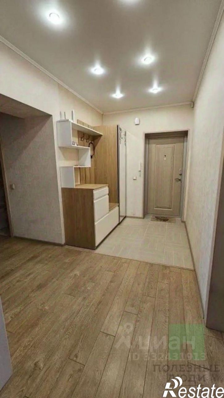 3-комн квартира Воскресенский пр-кт, 13а,  д. 13а