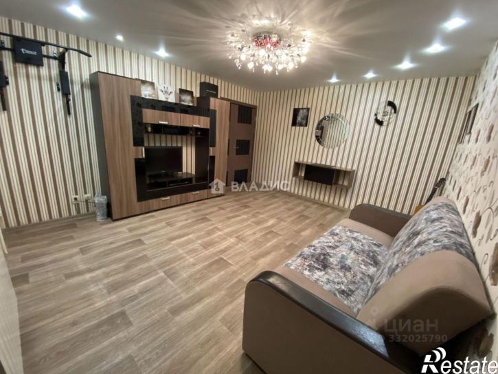 3-комн квартира ул Петрова, 3,  д. 3