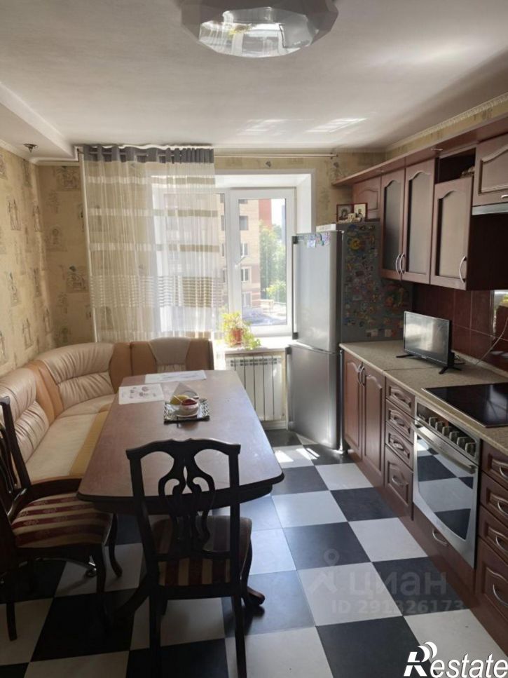 3-комн квартира ул Свердлова, 49,  д. 49