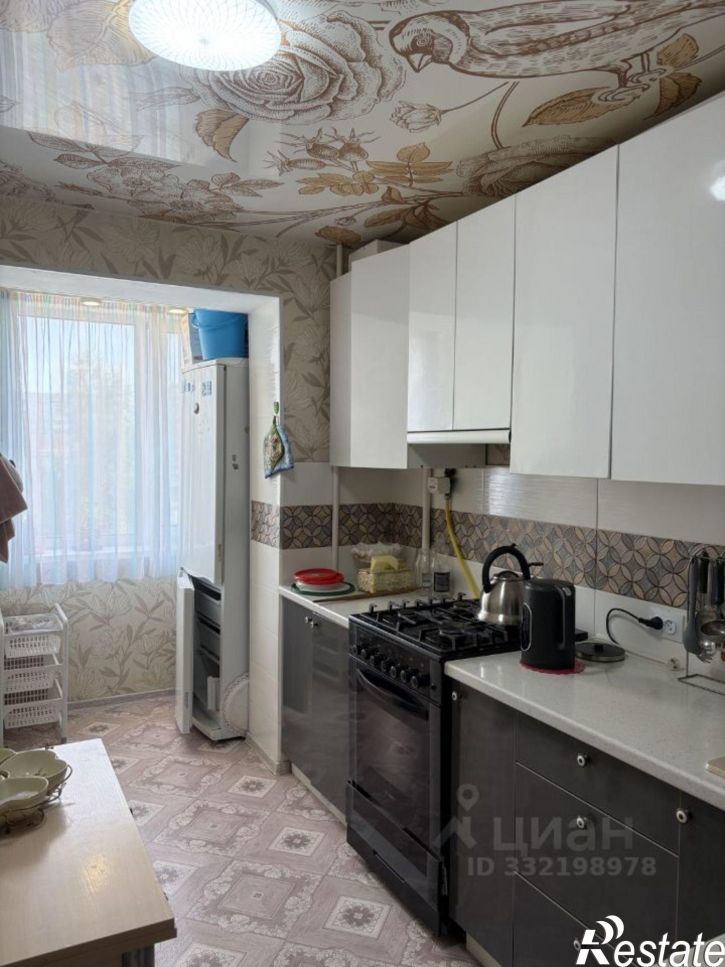 3-комн квартира ул Эшкинина, 22,  д. 22