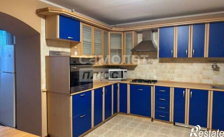 3-комн квартира ул Петрова, 15а,  д. 15а