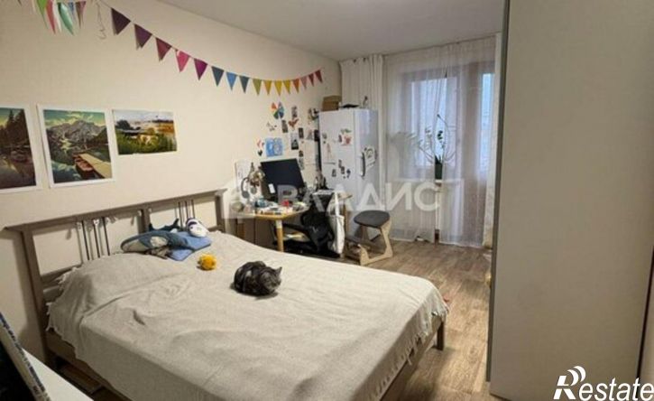 3-комн квартира ул Петрова, 4,  д. 4