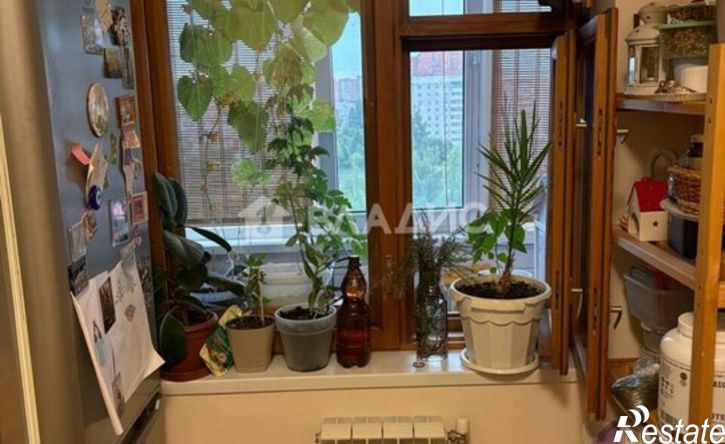 3-комн квартира ул Петрова, 4,  д. 4