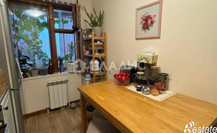 3-комн квартира ул Петрова, 4,  д. 4