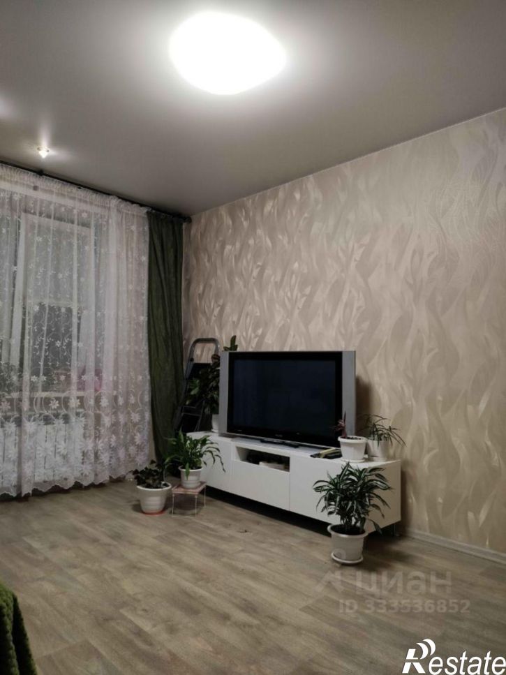 1-комн квартира улица Зарубина, 42,  д. 42