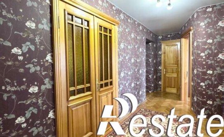 3-комн квартира улица Труда, 24Б,  д. 24Б