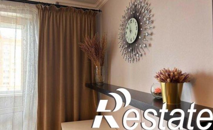 3-комн квартира улица Эшкинина, 22,  д. 22