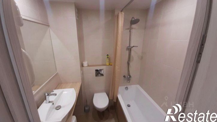 2-комн квартира улица Петрова, 31,  д. 31