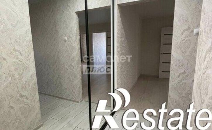3-комн квартира улица Строителей, 3,  д. 3