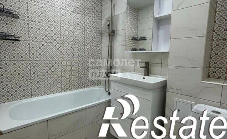 3-комн квартира улица Строителей, 3,  д. 3
