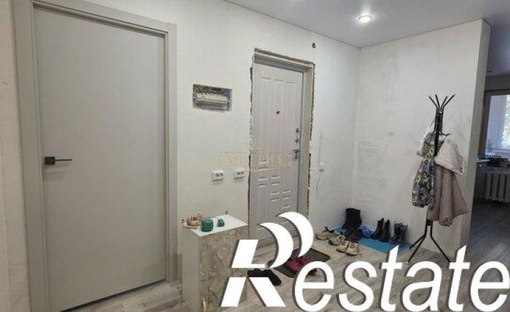 4-комн квартира улица Строителей, 17А,  д. 17А