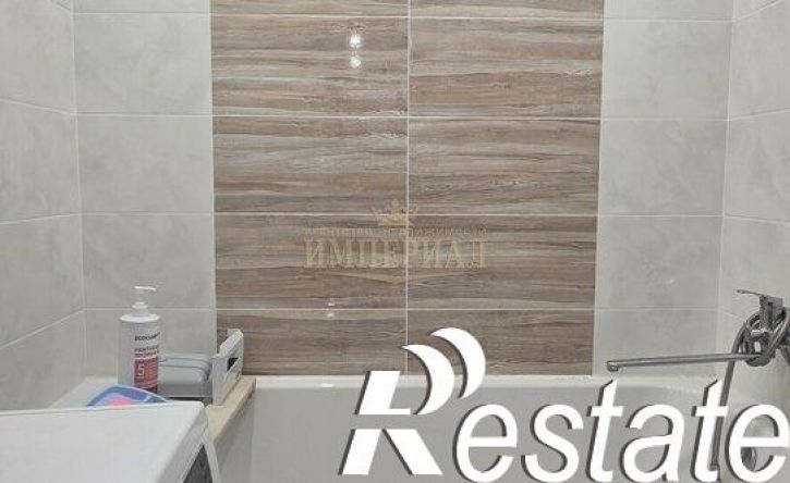 4-комн квартира улица Строителей, 17А,  д. 17А