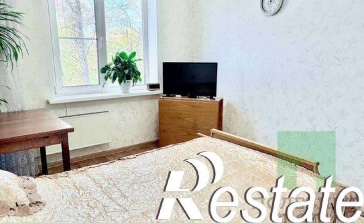 3-комн квартира улица Суворова, 4,  д. 4