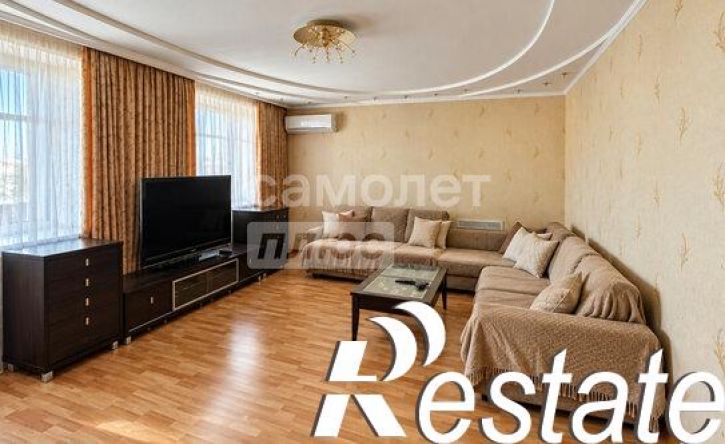 2-комн квартира улица Кирова, 3Б,  д. 3Б