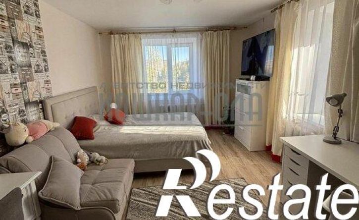 3-комн квартира улица Петрова, 15А,  д. 15А