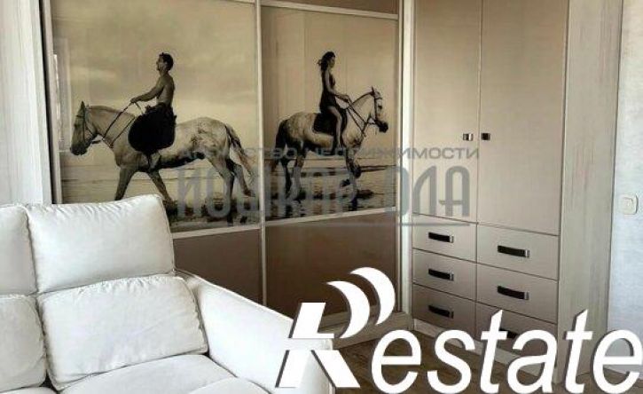 3-комн квартира улица Петрова, 15А,  д. 15А