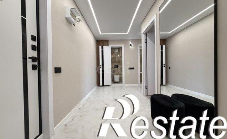 3-комн квартира улица Эшкинина, 22,  д. 22
