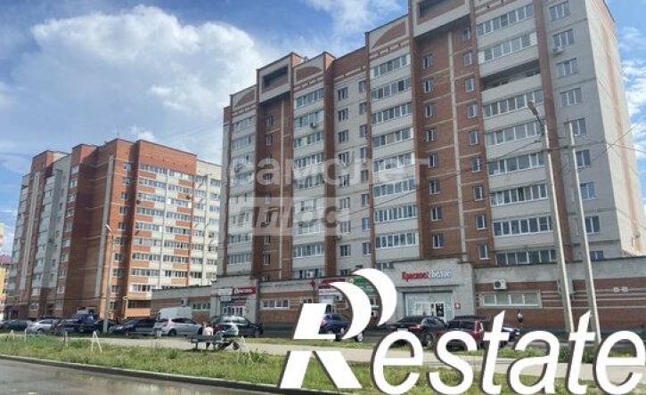 3-комн квартира улица Чернякова, 7Б,  д. 7Б
